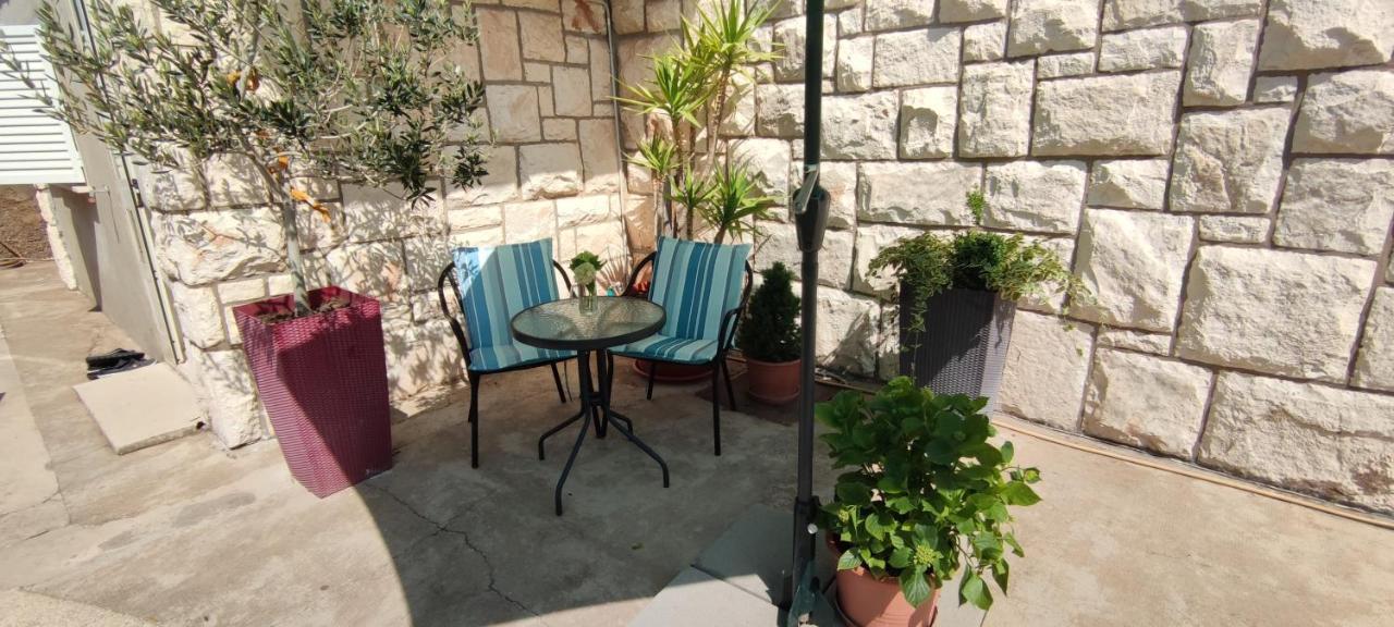 Apartment "Orangina" Sea - Nature - Relax - Ideal For Couples Дубровник Екстериор снимка
